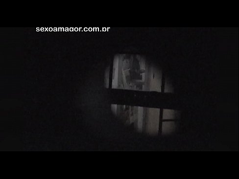 ❤️ Ξανθιά κοπέλα βιντεοσκοπήθηκε κρυφά από ηδονοβλεψία της γειτονιάς κρυμμένο πίσω από κούφια τούβλα Γαμήσι ❤